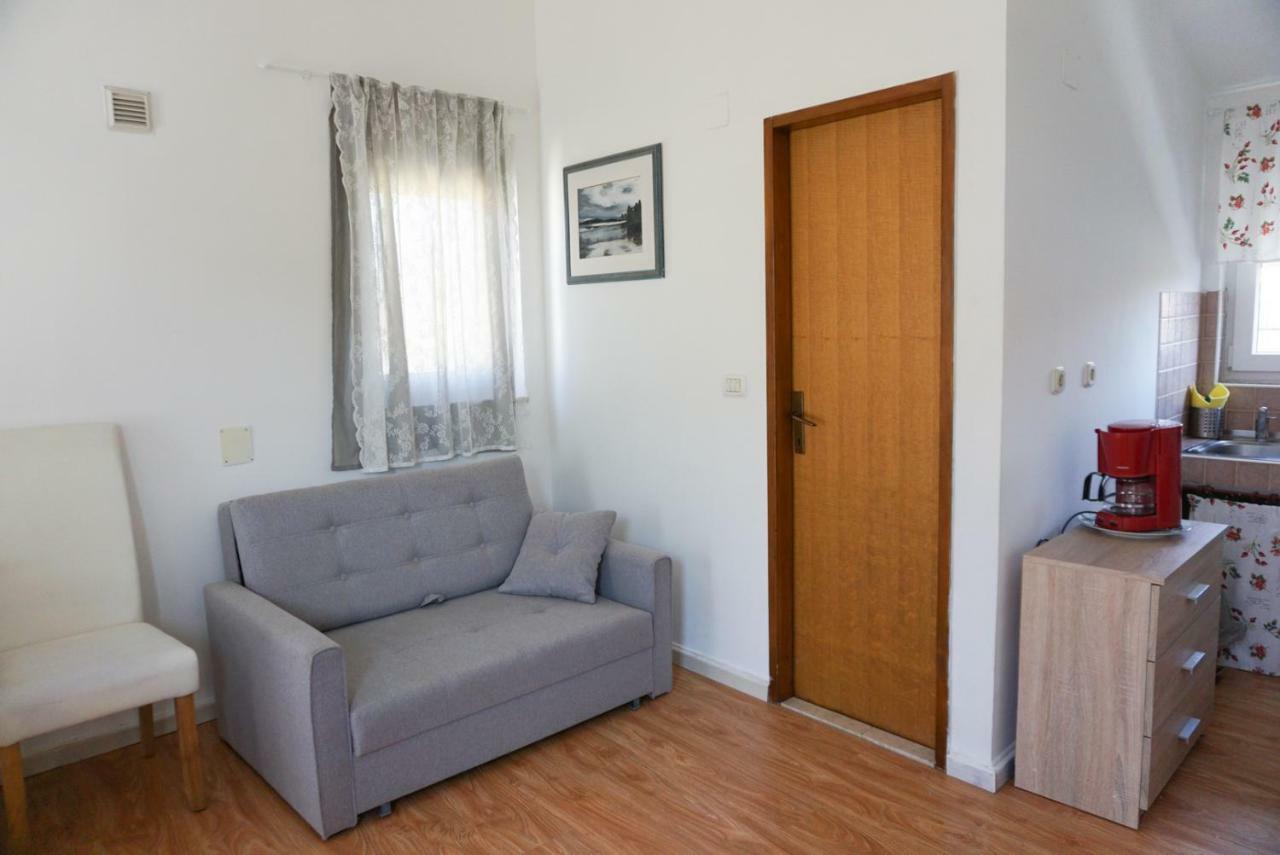 Sonja Apartment Premantura Exterior photo