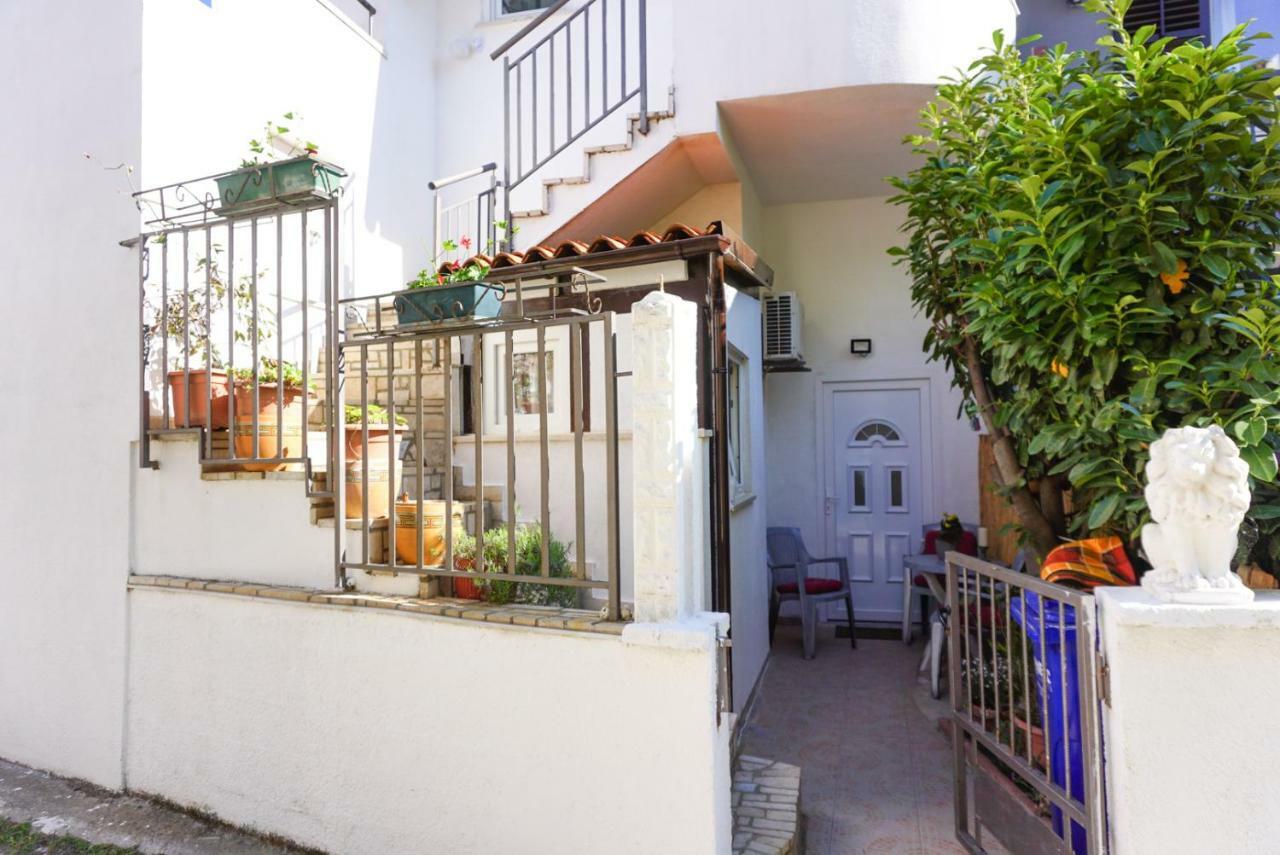 Sonja Apartment Premantura Exterior photo